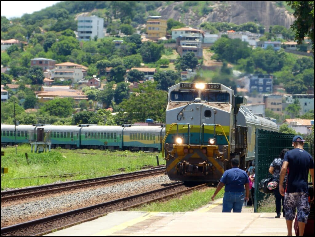 Trem vale do Rio doce